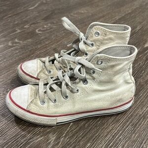 Kids High-Top Converse/Chuck Taylors